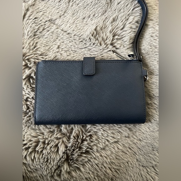 Michael Kors, Navy Wallet - Picture 2 of 3